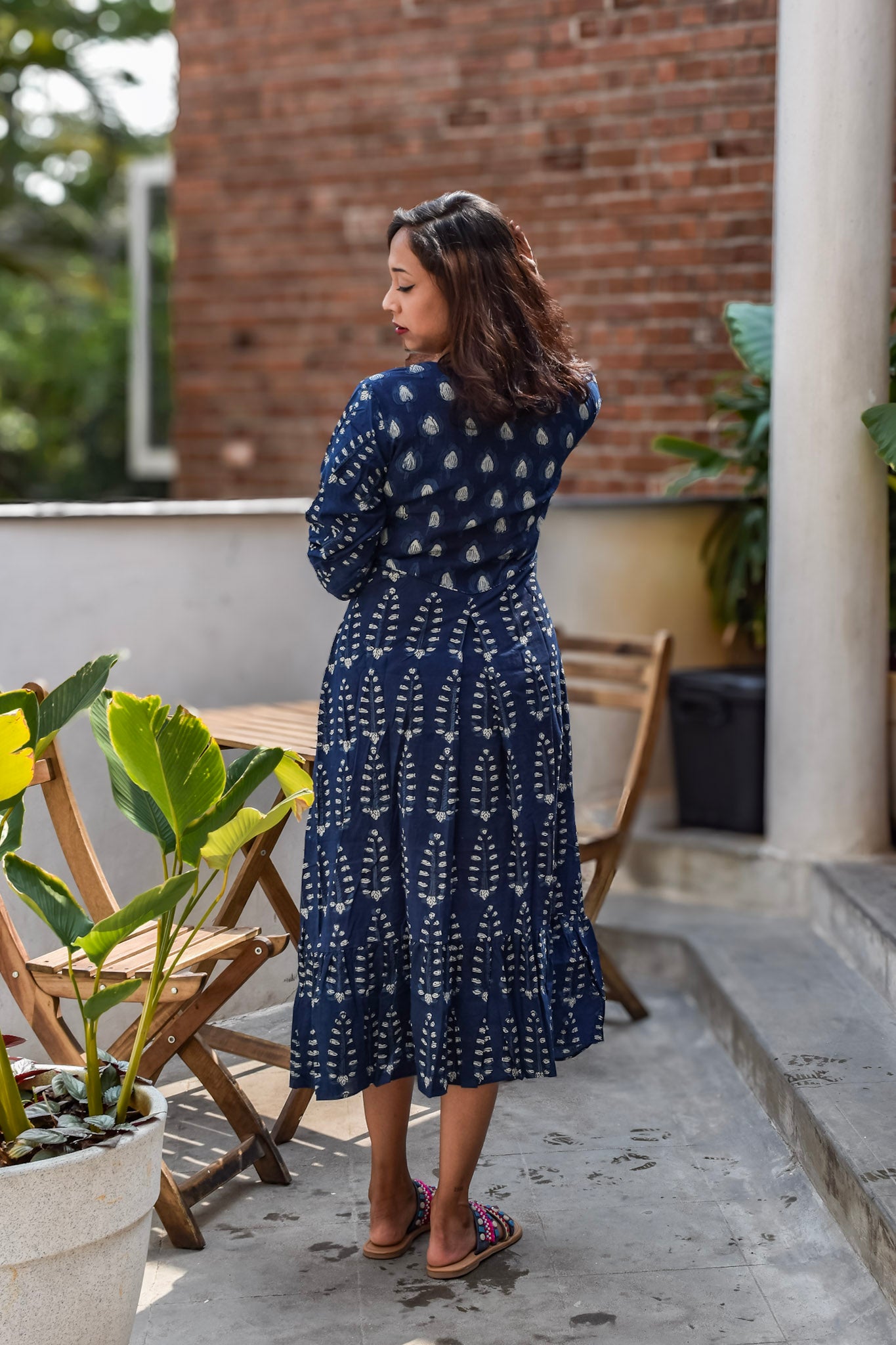 Blue cotton dress with V neck